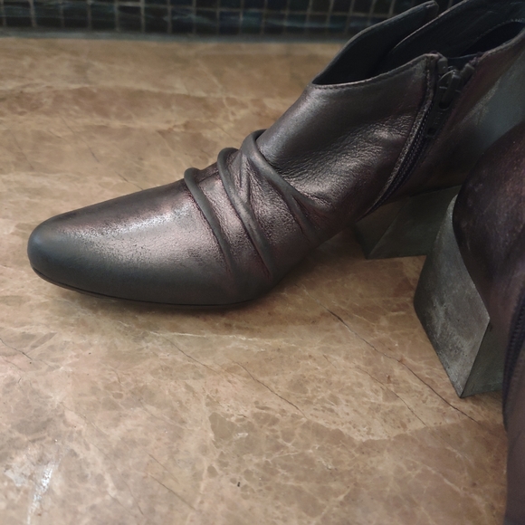 IXOS leather booties (Women's EUR 37 / US 6.5) * Brand New* - Picture 8 of 9